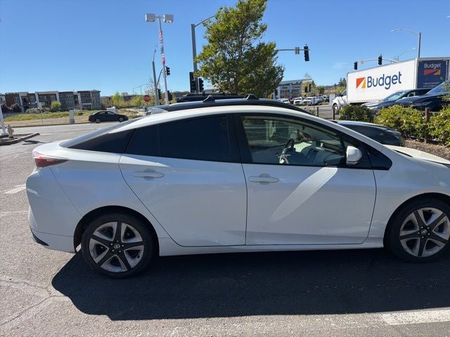 2016 Toyota Prius Three Touring