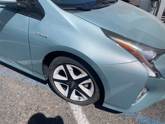 2016 Toyota Prius Four Touring