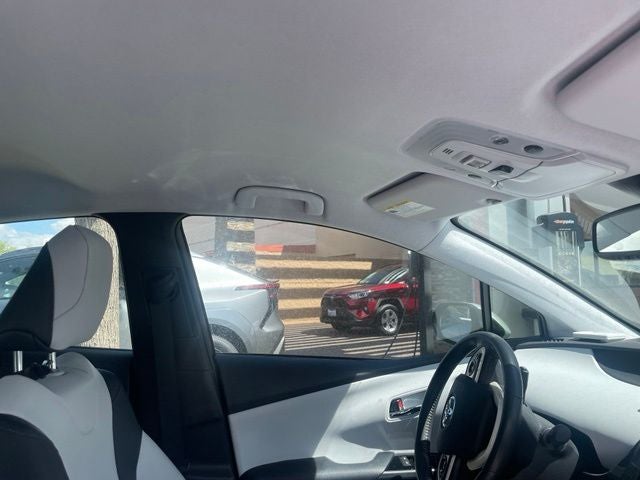 2016 Toyota Prius Four Touring