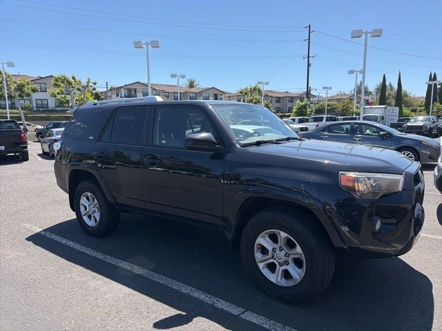 2015 Toyota 4Runner SR5 w/ Third Row Seating