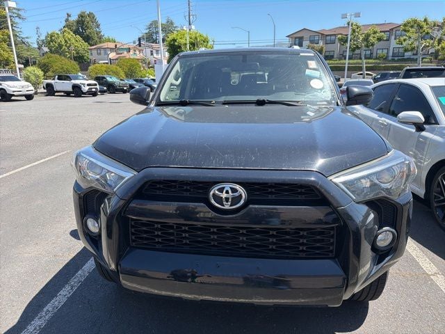 2015 Toyota 4Runner SR5 w/ Third Row Seating