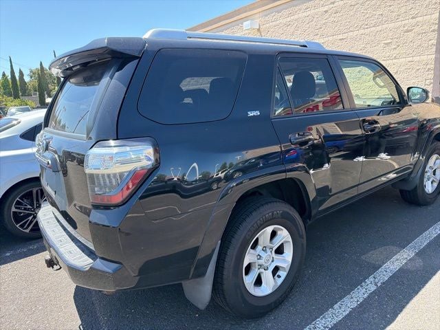 2015 Toyota 4Runner SR5 w/ Third Row Seating