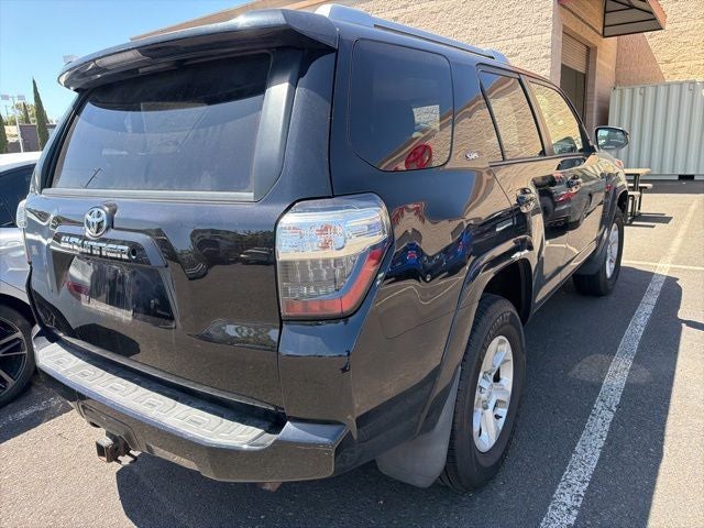 2015 Toyota 4Runner SR5 w/ Third Row Seating