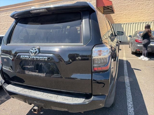 2015 Toyota 4Runner SR5 w/ Third Row Seating