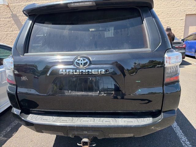 2015 Toyota 4Runner SR5 w/ Third Row Seating