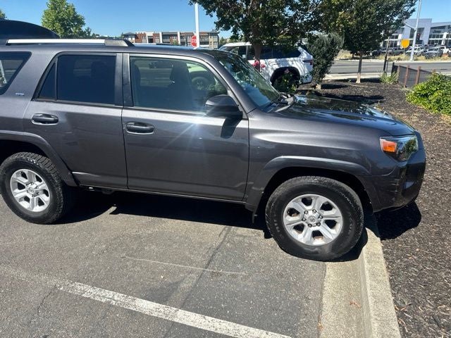 2022 Toyota 4Runner SR5