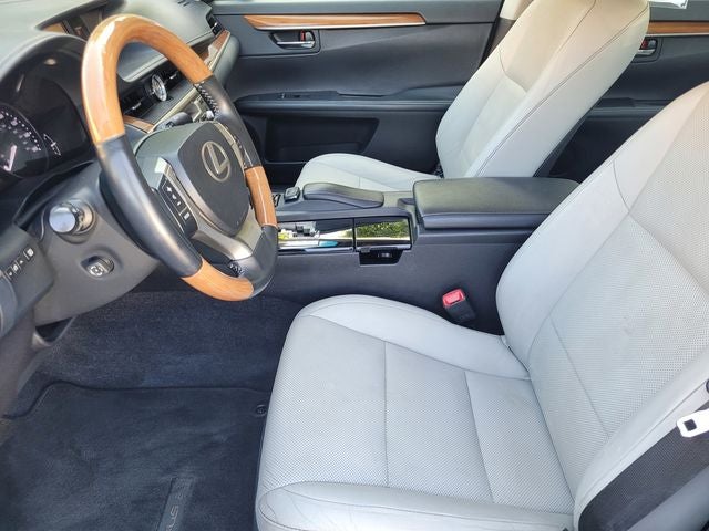 2015 Lexus ES 300h