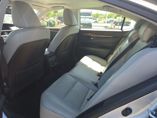 2015 Lexus ES 300h