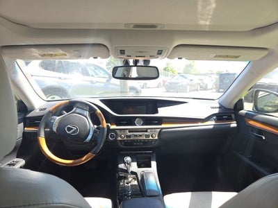 2015 Lexus ES 300h