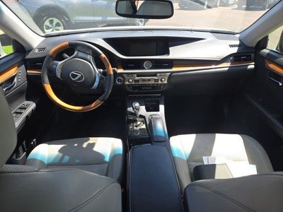 2015 Lexus ES 300h