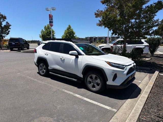 2022 Toyota RAV4 Hybrid XLE