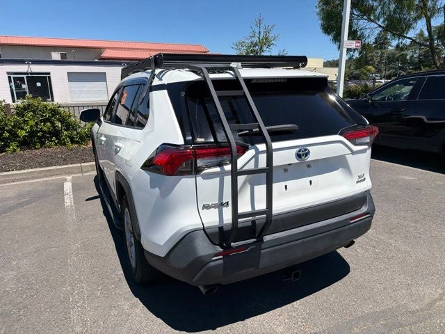 2022 Toyota RAV4 Hybrid XLE