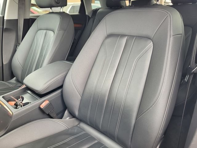 2023 Audi Q5 45 S line Premium quattro