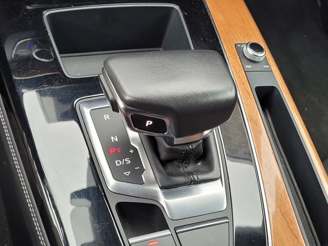 2023 Audi Q5 45 S line Premium quattro