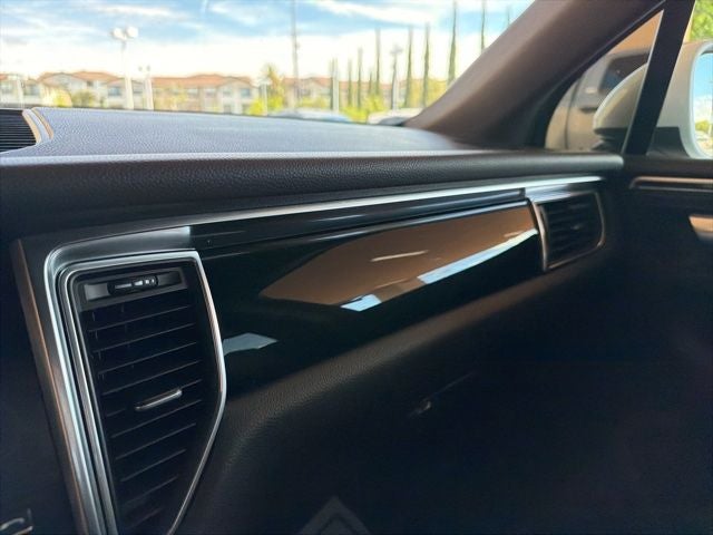 2018 Porsche Macan Base