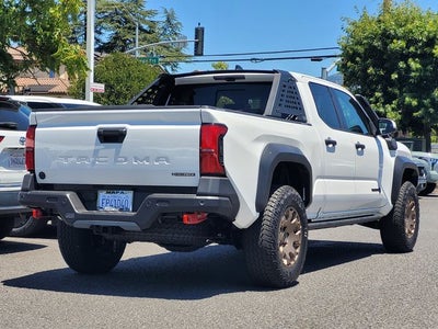 2026 Toyota Tacoma i-FORCE MAX Tacoma Trailhunter
