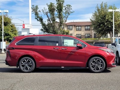 2026 Toyota Sienna Platinum