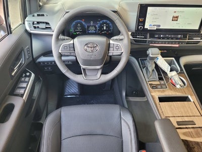 2026 Toyota Sienna Platinum