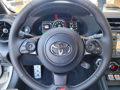 2026 Toyota GR86 Premium MT