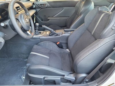 2026 Toyota GR86 Premium MT