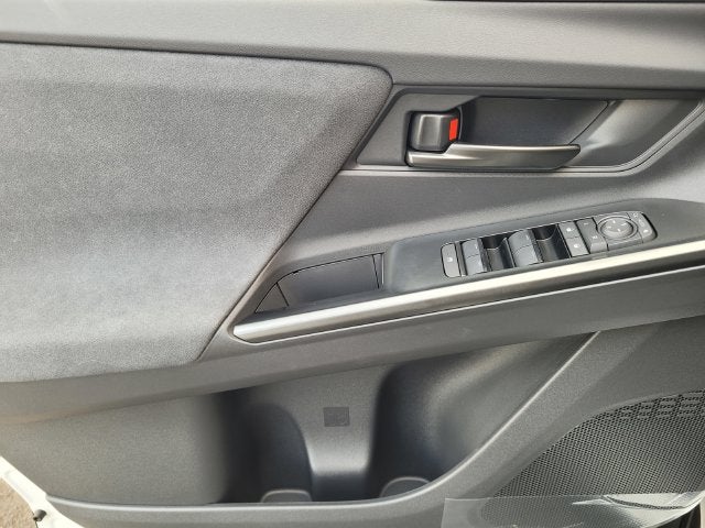 2027 Toyota C-HR SE