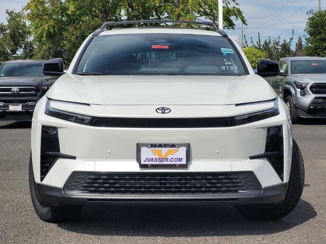 2027 Toyota C-HR SE