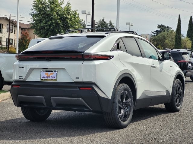 2027 Toyota C-HR SE