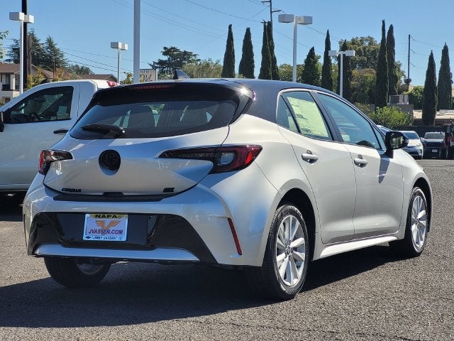 2027 Toyota Corolla Hatchback SE